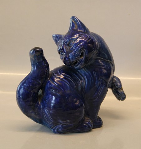 Art Pottery Unique Blue Glazed Cat Knud Kyhn 1932 ca 20 x 20 cm