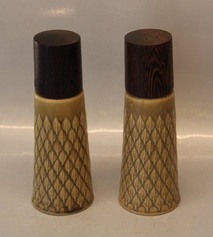 Salt & peberkværn 18 cm Bing & Grøndahl Relief Quistgaard for B&G / Nissen Kronjyden Stoneware