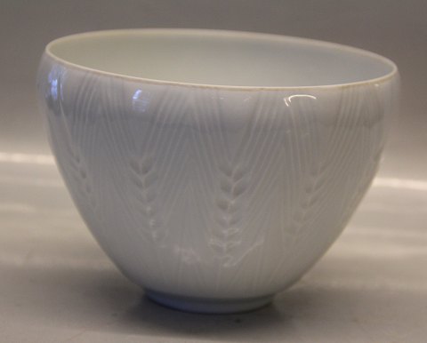 B&G Porcelain B&G 5763 White Bowl with cornheaf relief 10.5 x 15 cm Lisbeth Munch-Petersen LM-P