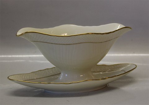 Royal Copenhagen # 878   Svejfet 1871-878 Sauceskål, oval 11 x 25 cm