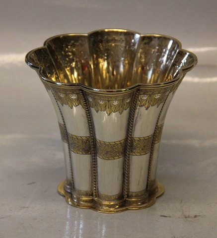 Margethebæger i sølv 9 x 10.5 cm ca 210 gram Stemplet 830 S Sv.T. Svend Toxvær forgyldt