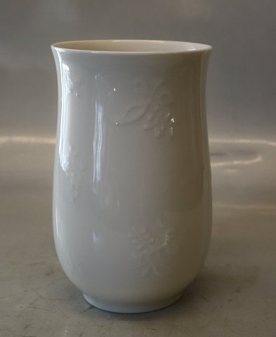 Kongelig Dansk 4220 Kgl. Hvid Vase med relief 15.5 cm Thorkild Olsen Blanc de Chine