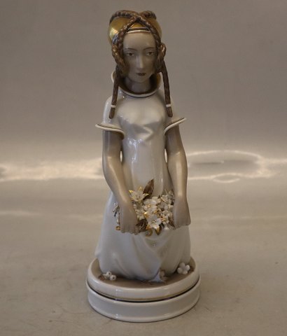 12461 RC Huguenot Girl 21 cm Arno Malinowski 1927 Royal Copenhagen figurine 