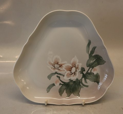 040 Trekantet fad 25 cm (354) Art Nouveau B&G porcelæn Julerose