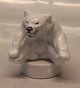 246 Kgl. (1003246) Hvid Isbjørneunge siddende pote mod pote på rund sokkel ca 10 x 9 cm Knud Kyhn/ Jeanne Grut 22745 (0346) Kongelig Dansk Stentøj 