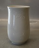 Kongelig Dansk 4220 Kgl. Hvid Vase med relief 15.5 cm Thorkild Olsen Blanc de Chine