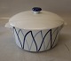 Stor Rund Gryde / Terrin med hanke 15 x 26 cm Dan-ild 40 Blå flamme eller Harlekin spise- og kaffestel